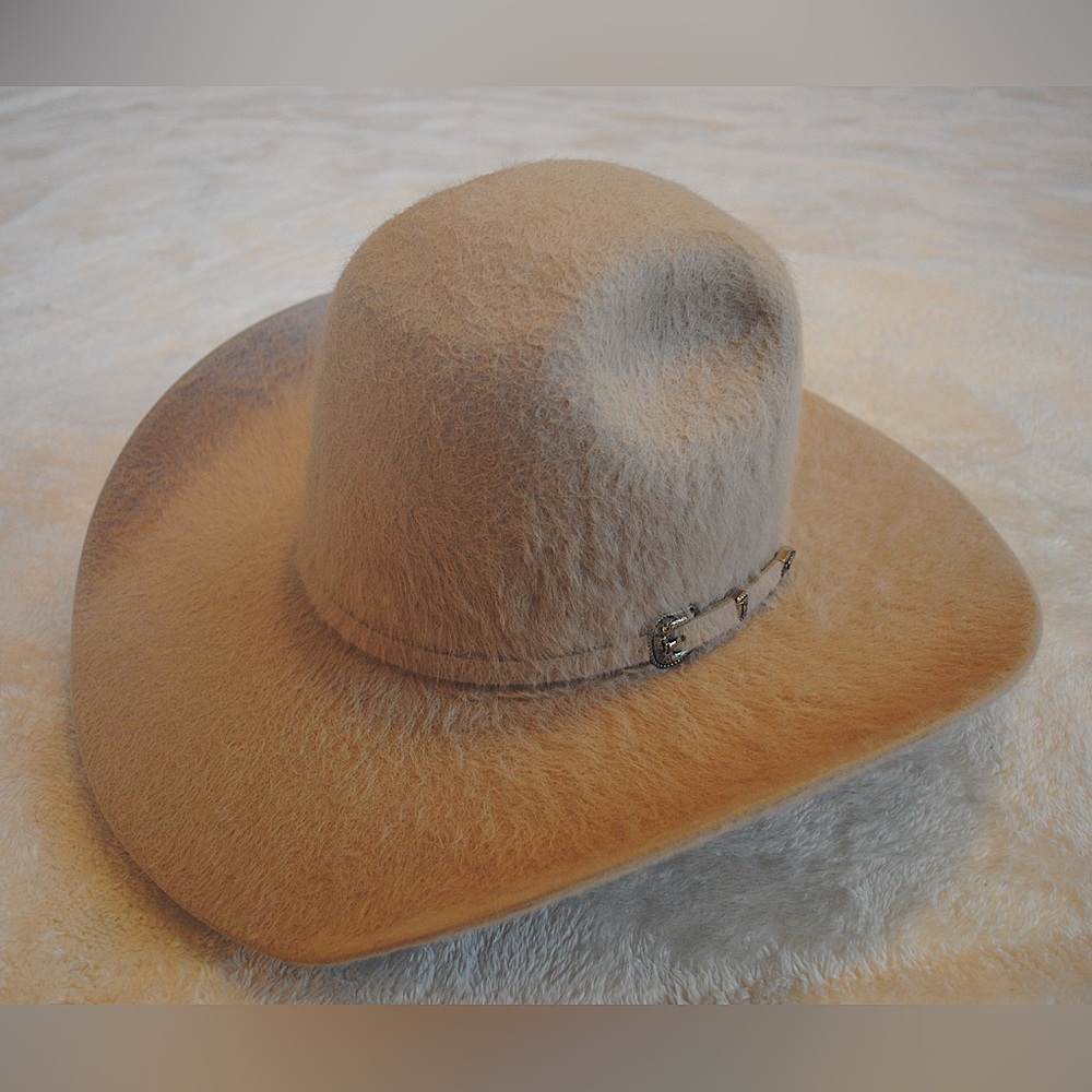 Cuernos Chuecos 30x Silver Belly Grizzly Fur Felt Cowboy Hat - Size 7 1/8